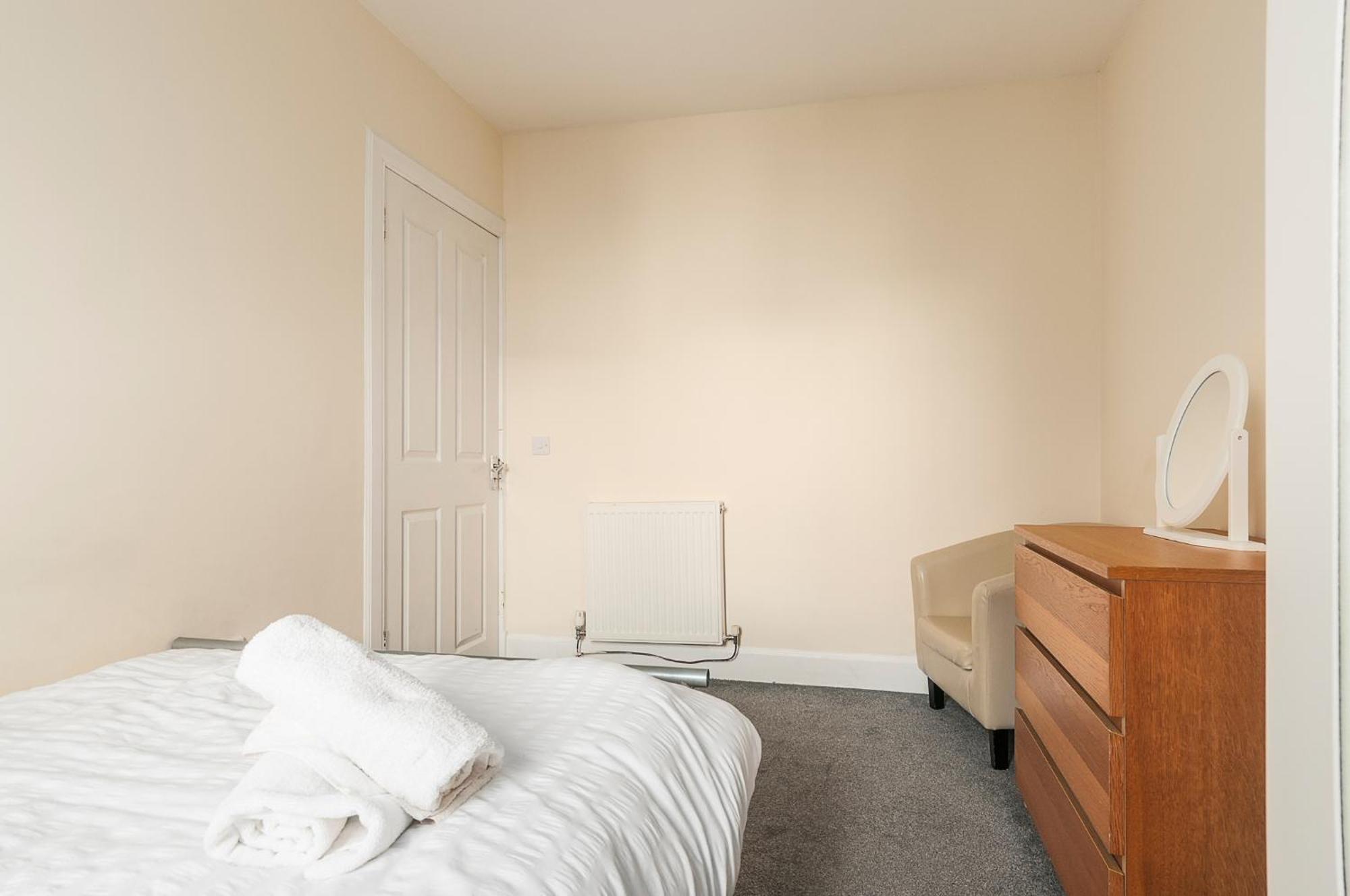 2 Bed Property, Sleeps 5, Free Parking, Near City Centre Единбург Екстериор снимка